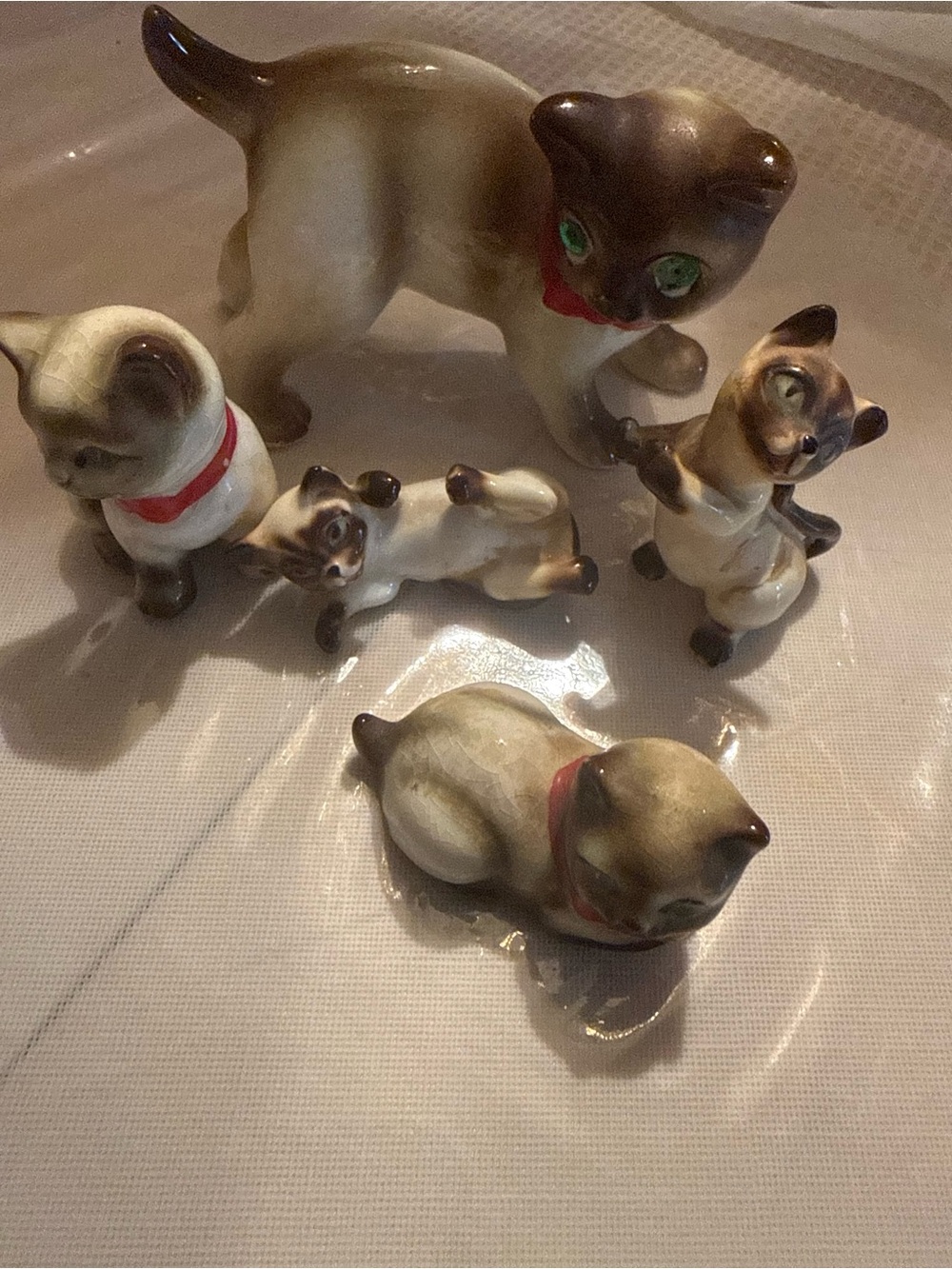 Vintage-Inspired Ceramic Cat Figurine Set in Brown and Cream